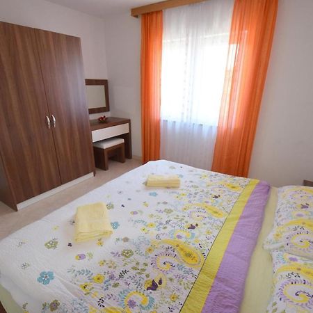 Apartments Gabrijel Malinska Esterno foto