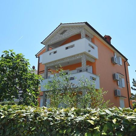 Apartments Gabrijel Malinska Esterno foto