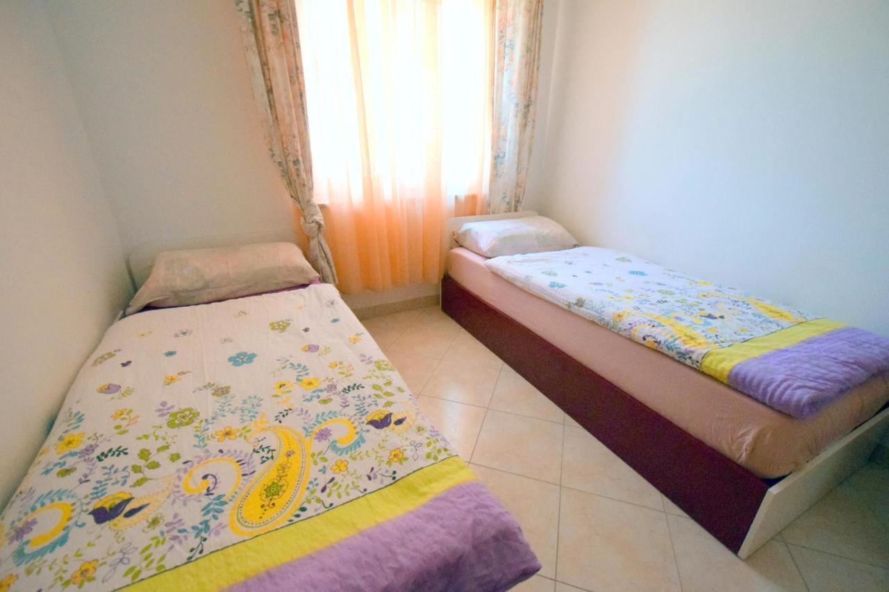 Apartments Gabrijel Malinska Esterno foto