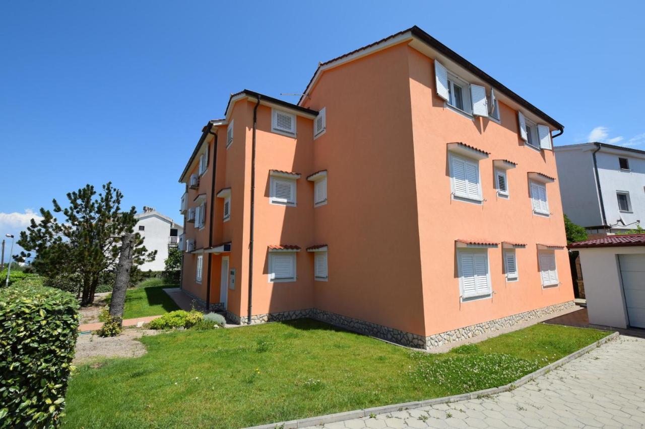 Apartments Gabrijel Malinska Esterno foto
