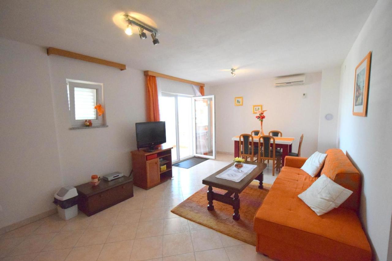 Apartments Gabrijel Malinska Esterno foto