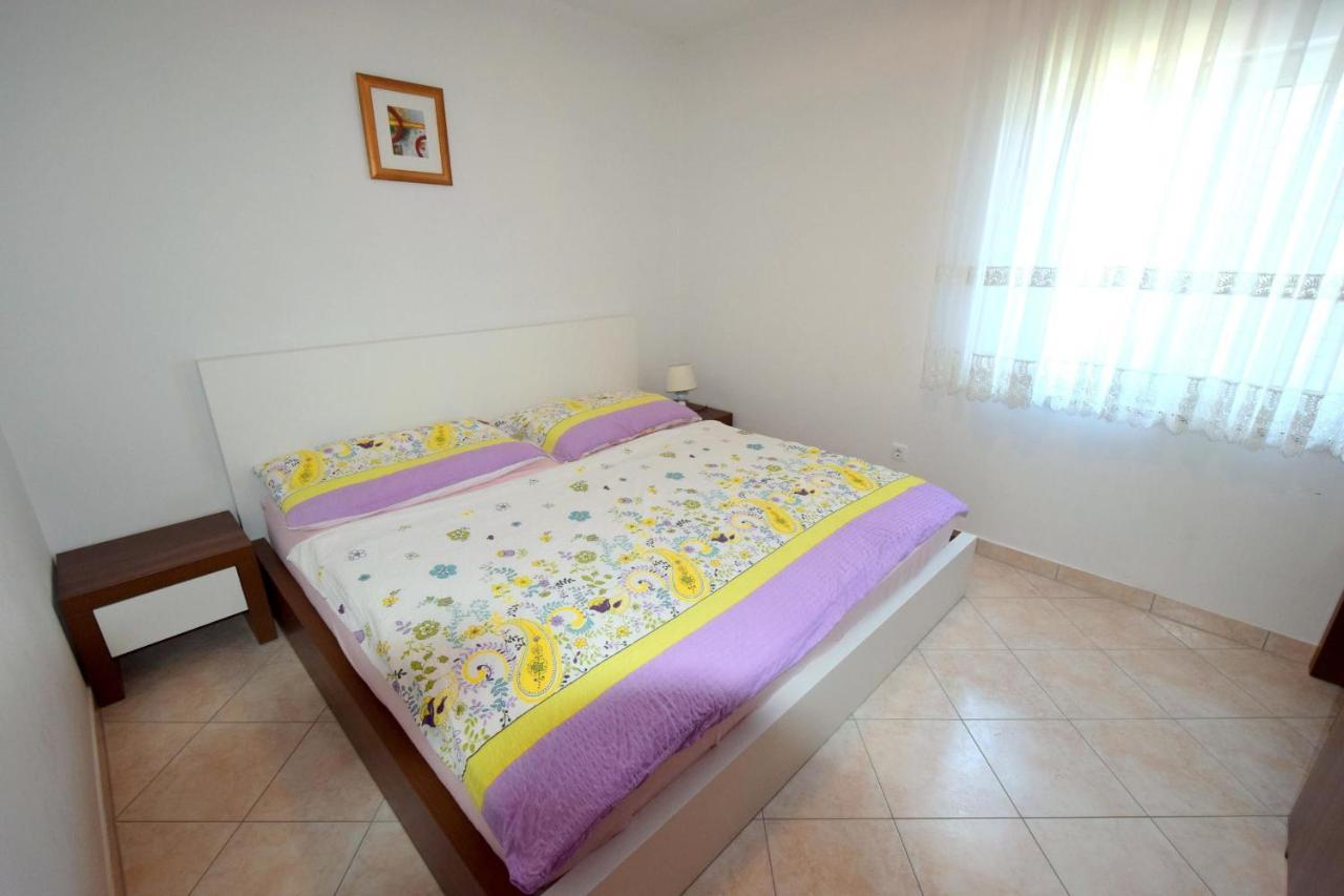 Apartments Gabrijel Malinska Esterno foto