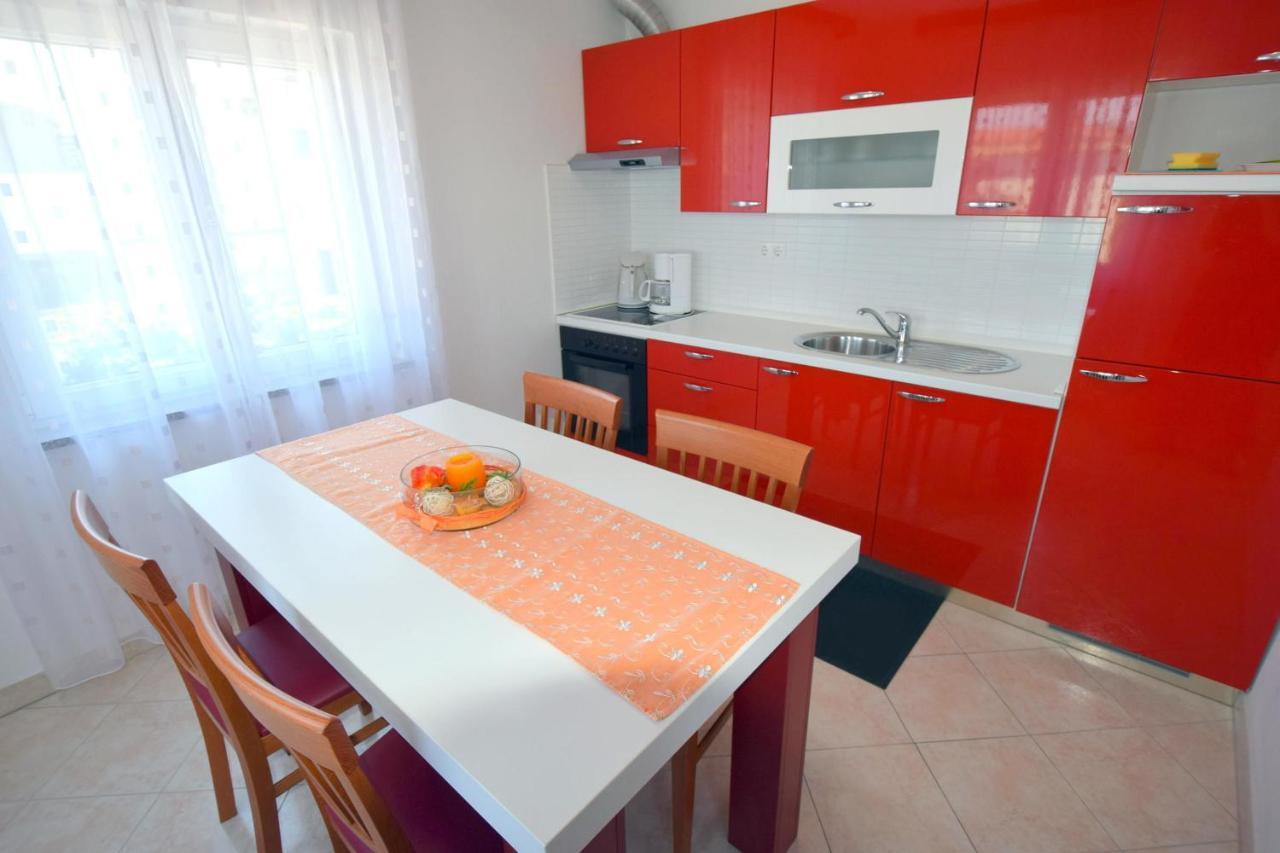 Apartments Gabrijel Malinska Esterno foto