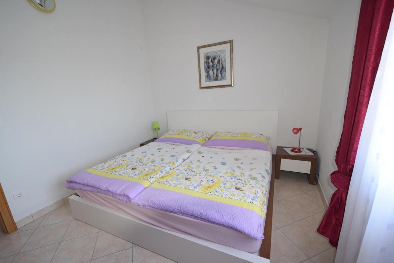 Apartments Gabrijel Malinska Esterno foto