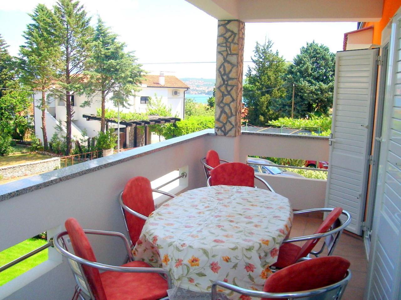 Apartments Gabrijel Malinska Esterno foto