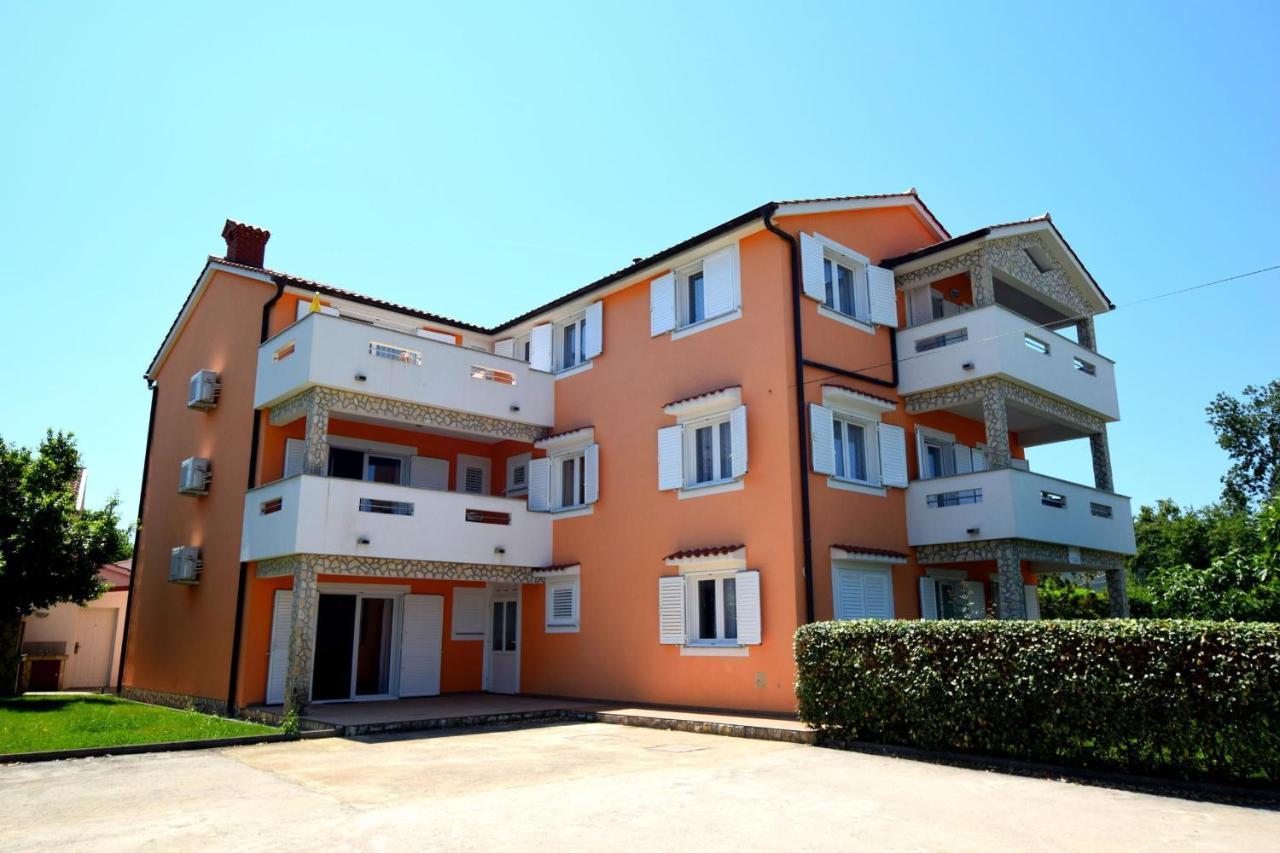 Apartments Gabrijel Malinska Esterno foto